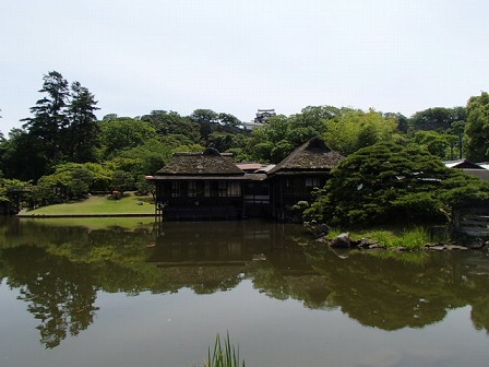 玄宮園と楽々園 抹茶をいただく 一人旅の旅行記