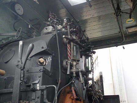 京都鉄道博物館 扇形車庫にsl機関車大量展示 転車台も 一人旅の旅行記