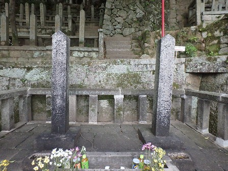 坂本龍馬 中岡慎太郎の墓 京都霊山護国神社 そして霊山歴史館 一人旅の旅行記